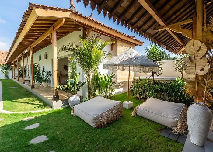 Tropical Retreat Connected 8bdrs In Bingin Villa