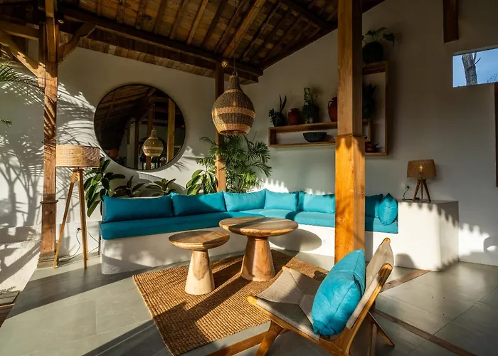 Tropical Retreat Connected 8bdrs In Bingin Uluwatu (Bali)