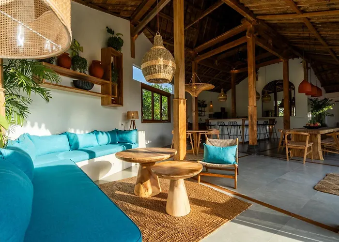 Villa Tropical Retreat Connected 8bdrs In Bingin Uluwatu (Bali)