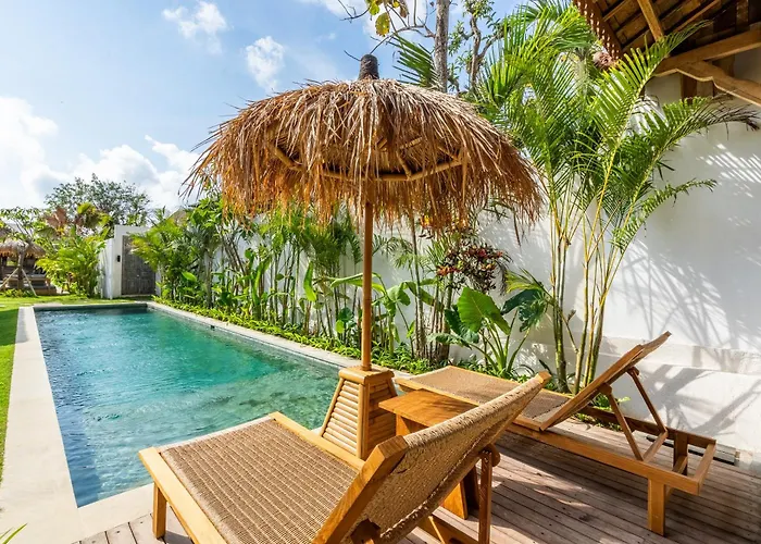 Villa Tropical Retreat Connected 8bdrs In Bingin