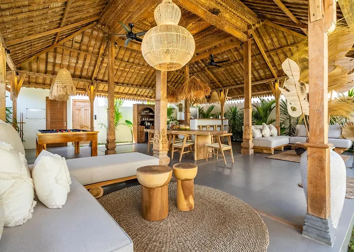 Tropical Retreat Connected 8bdrs In Bingin Villa