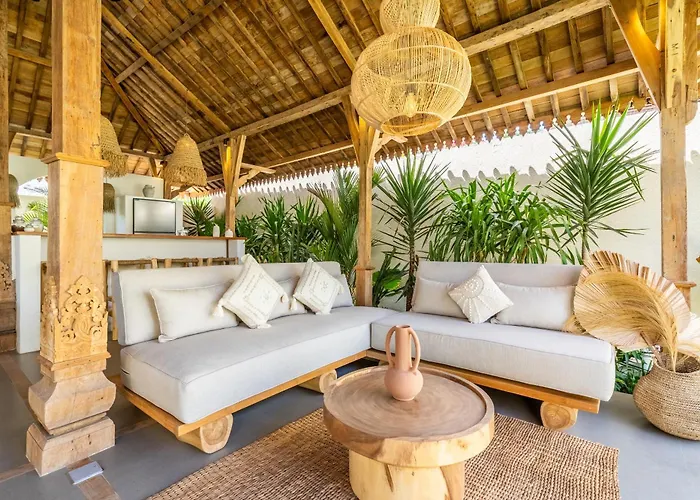 Villa Tropical Retreat Connected 8bdrs In Bingin *